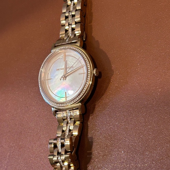 Michael Kors watch - Picture 1 of 3